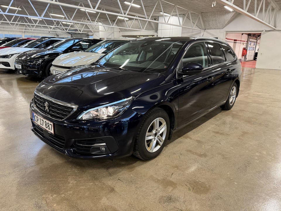 Peugeot 308 1,5 BlueHDi 130 Allure Sky SW 5d
