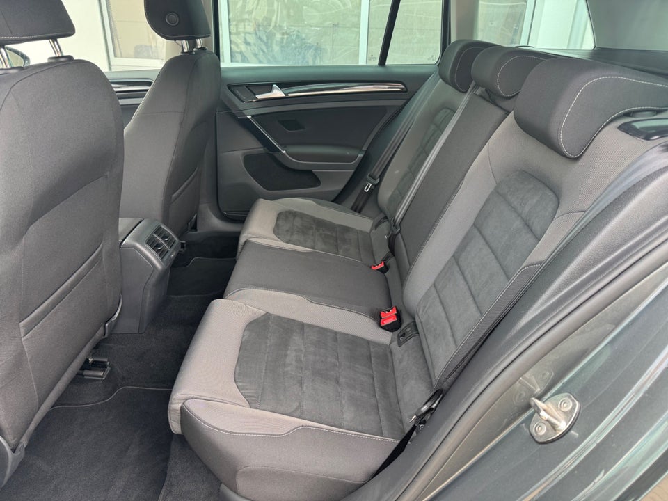 VW Golf VII 1,5 TSi 150 Highline Variant DSG 5d