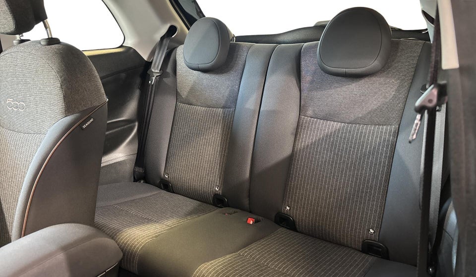 Fiat 500e 42 Icon 3d