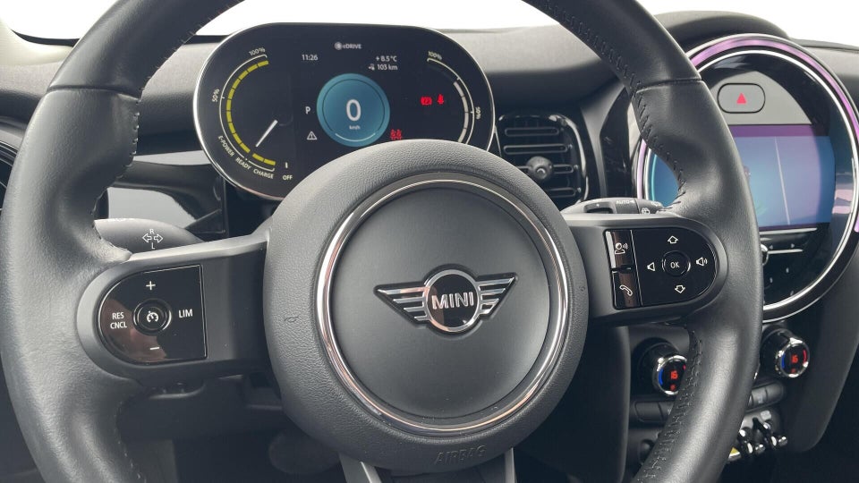MINI Cooper SE Essential 3d