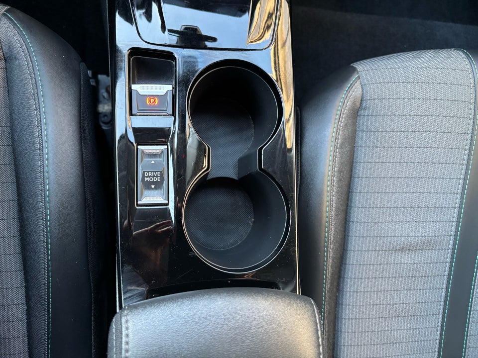 Peugeot e-208 50 Allure 5d