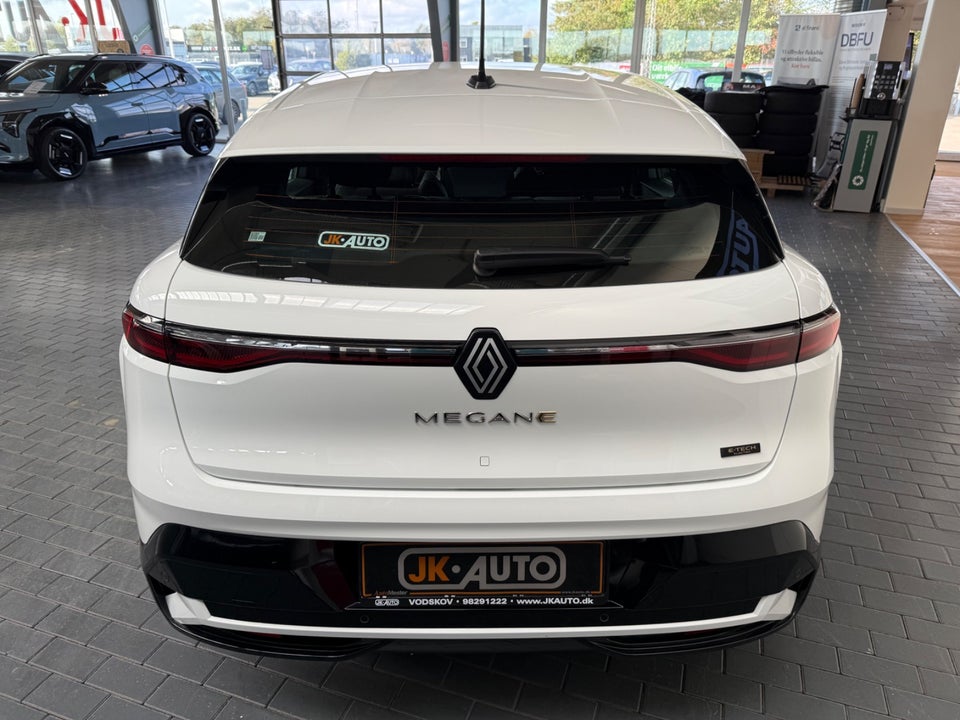 Renault Megane E-Tech 40 Equilibre 5d