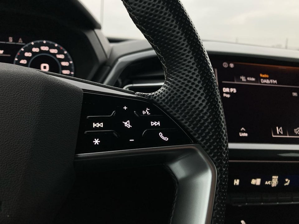 Audi Q4 e-tron 40 Attitude S-line 5d