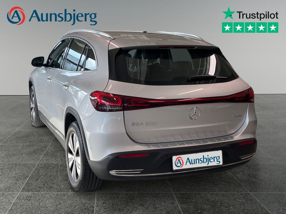 Mercedes EQA300 4Matic 5d