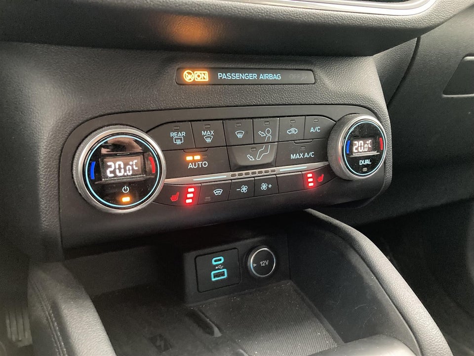 Ford Kuga 2,5 PHEV Titanium CVT 5d