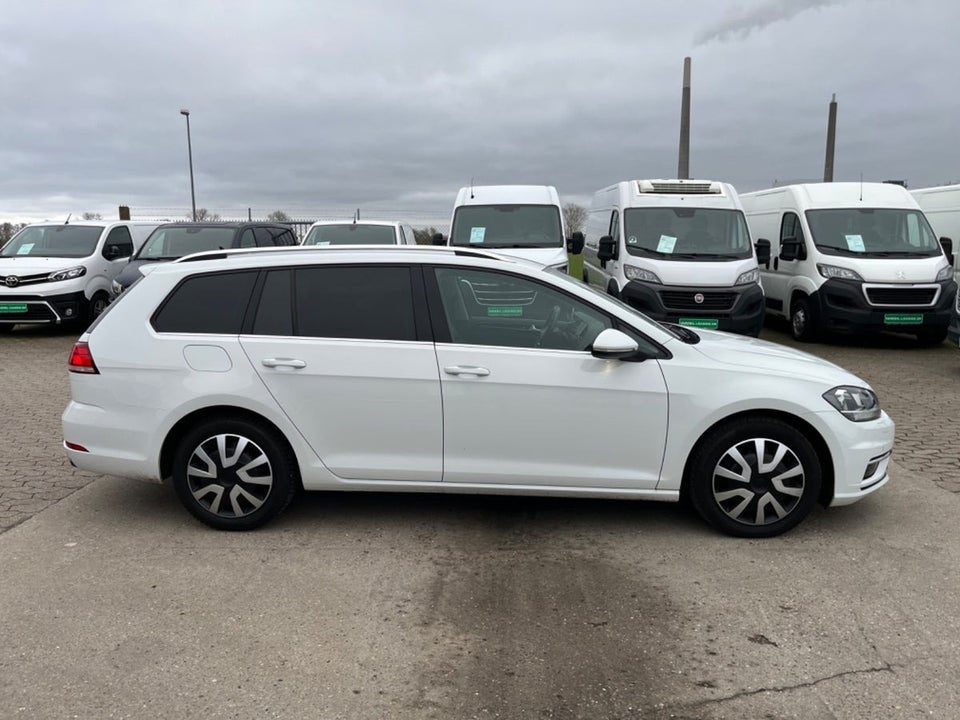 VW Golf VII 2,0 TDi 150 Highline Variant DSG Van 5d