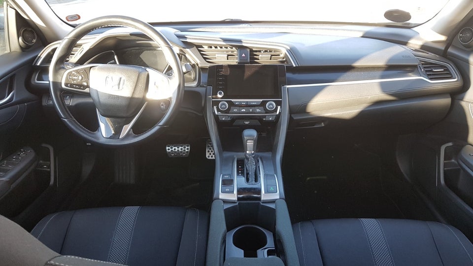 Honda Civic 1,5 VTEC Turbo Elegance CVT 4d