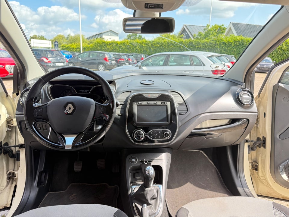 Renault Captur 0,9 TCe 90 Expression 5d