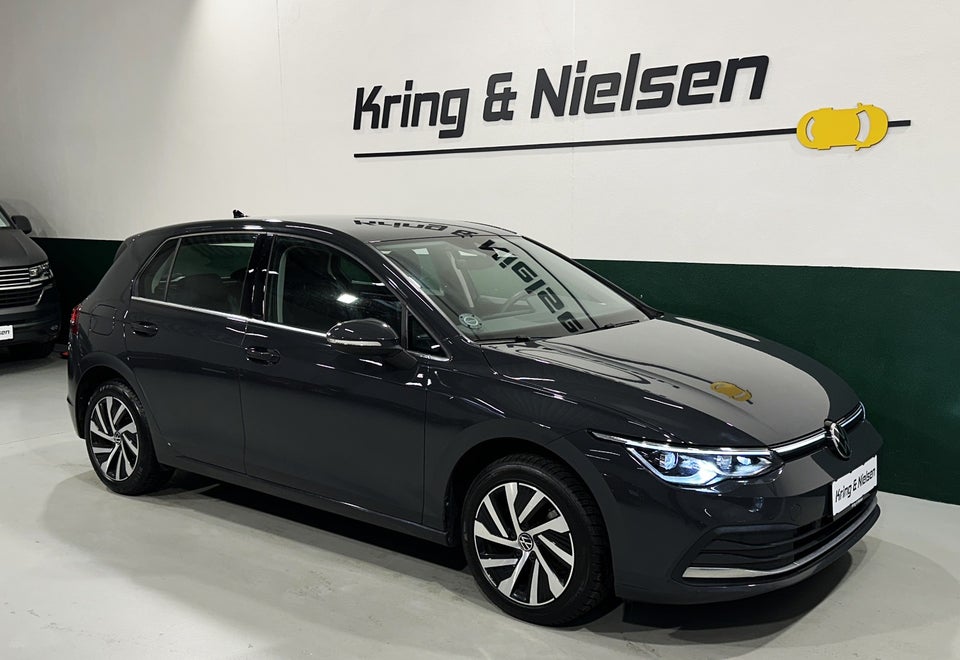 VW Golf VIII 1,4 eHybrid DSG 5d