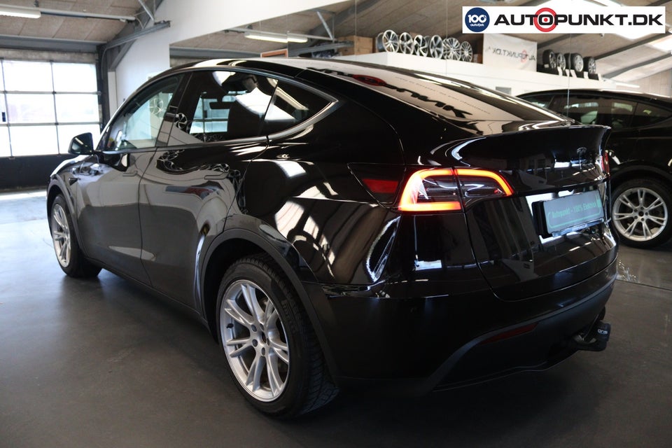 Tesla Model Y Long Range AWD 5d