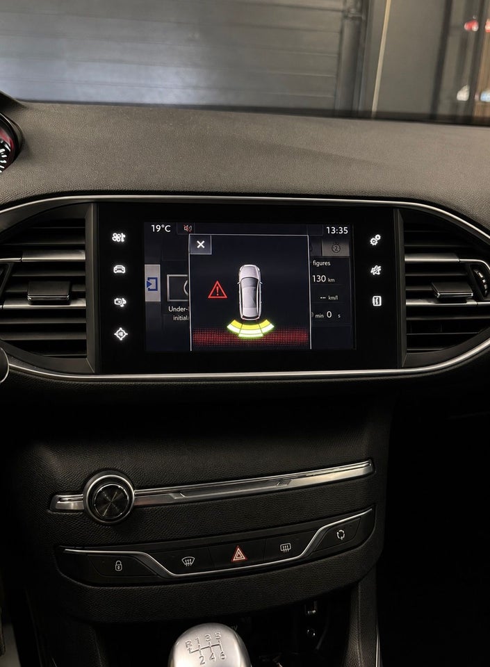 Peugeot 308 1,2 e-THP 130 Allure+ SW 5d