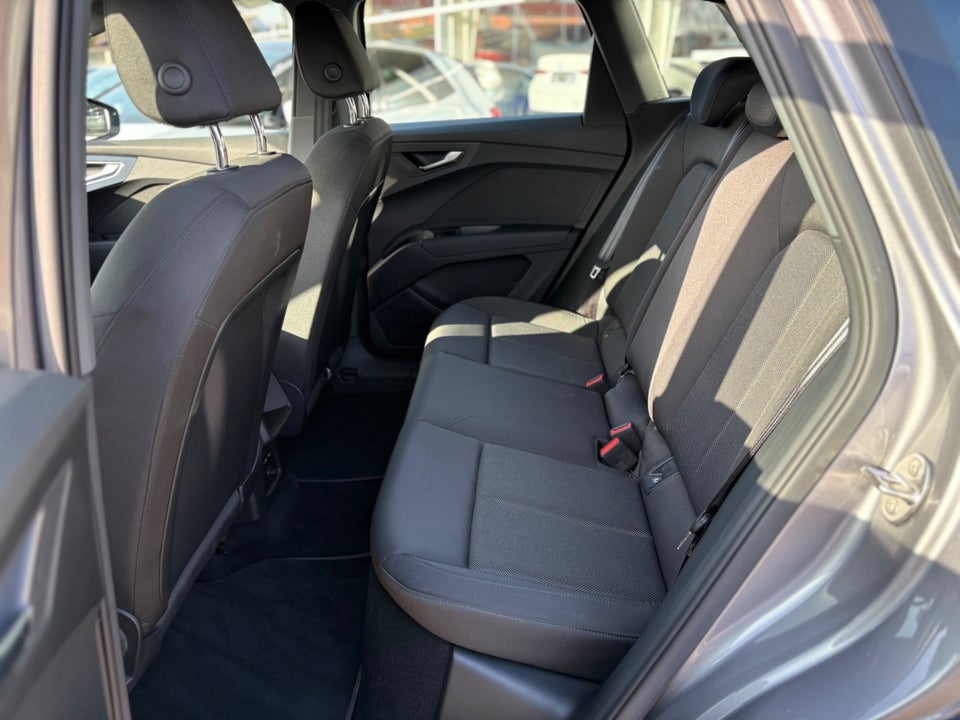 Audi Q4 e-tron 40 Advanced 5d