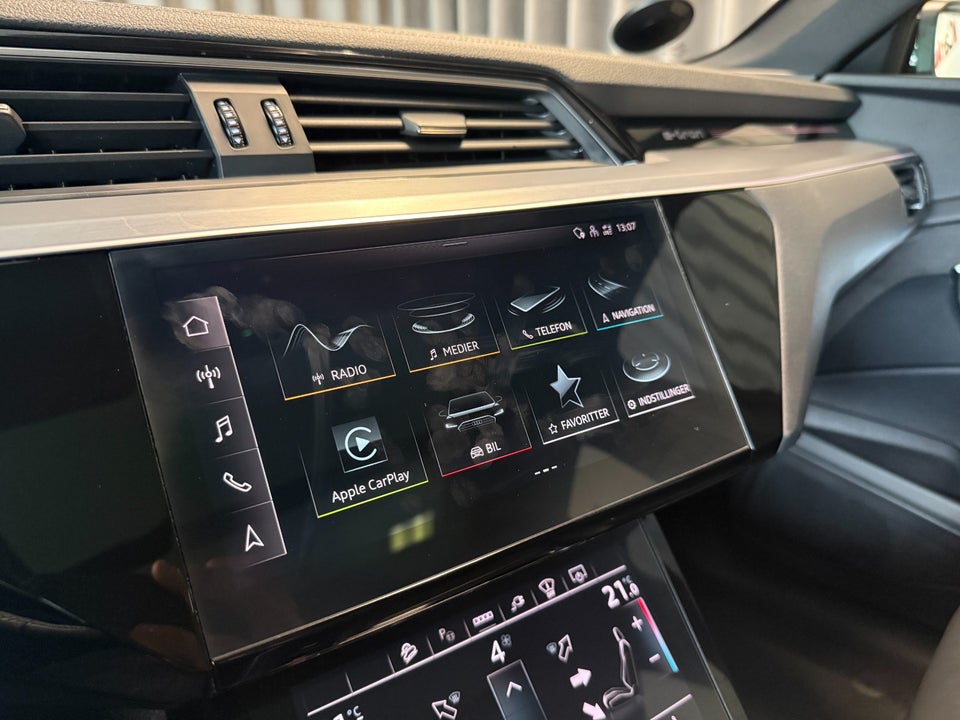 Audi e-tron 50 S-line Prestige Sportback quattro 5d