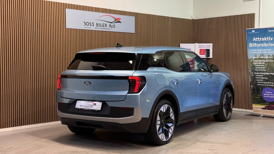 Ford Explorer 77 Premium Extended Range 5d