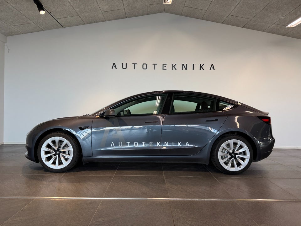 Tesla Model 3 Long Range AWD 4d