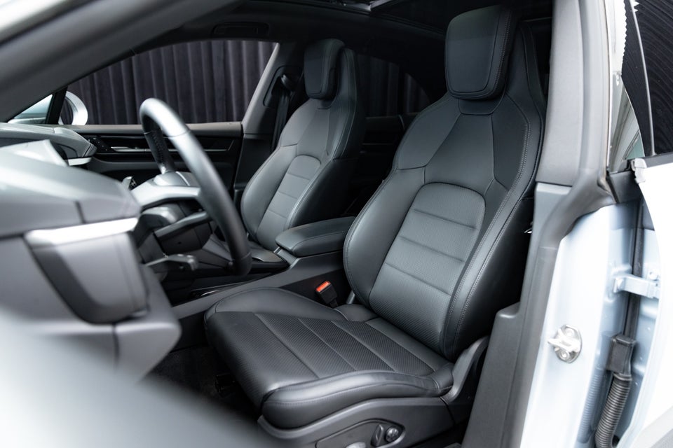 Porsche Macan 4 5d
