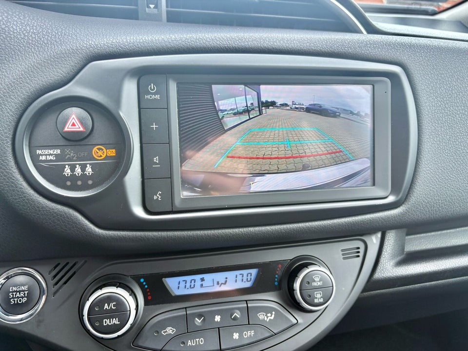 Toyota Yaris 1,5 VVT-iE T2 Limited 5d