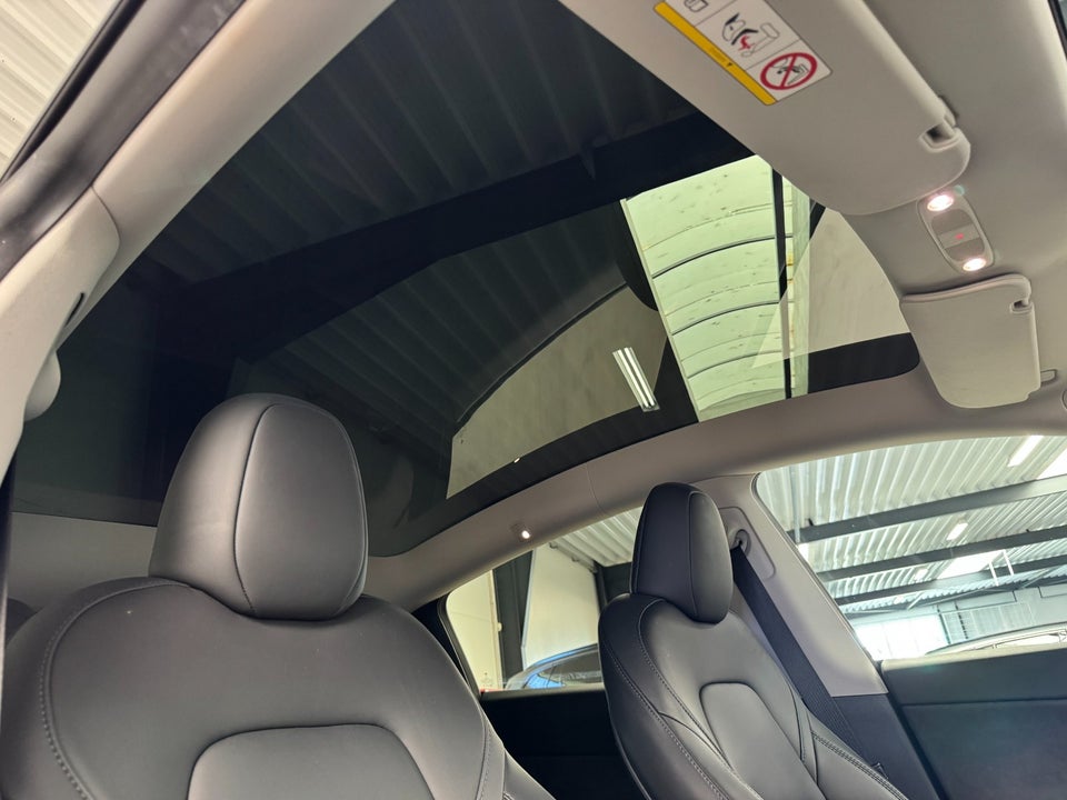 Tesla Model Y Long Range AWD 5d