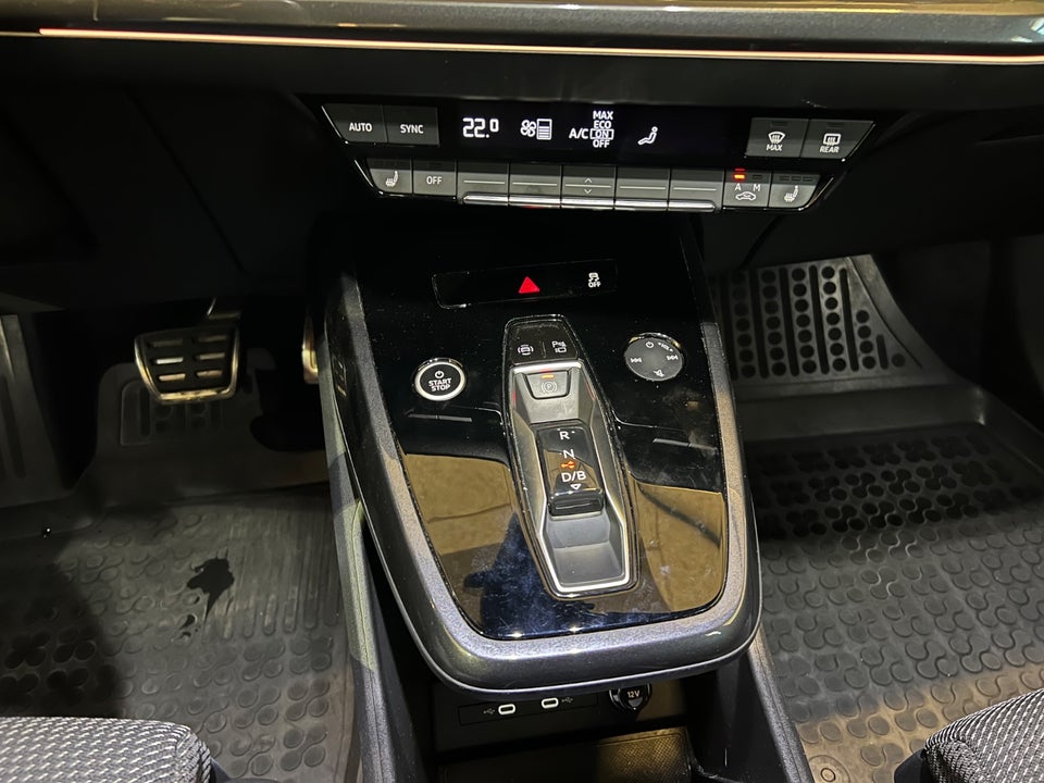 Audi Q4 e-tron 40 S-line 5d