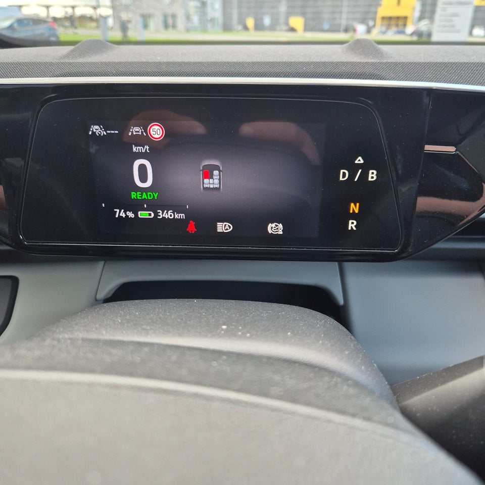 Ford Explorer 82 Premium Extended Range 5d