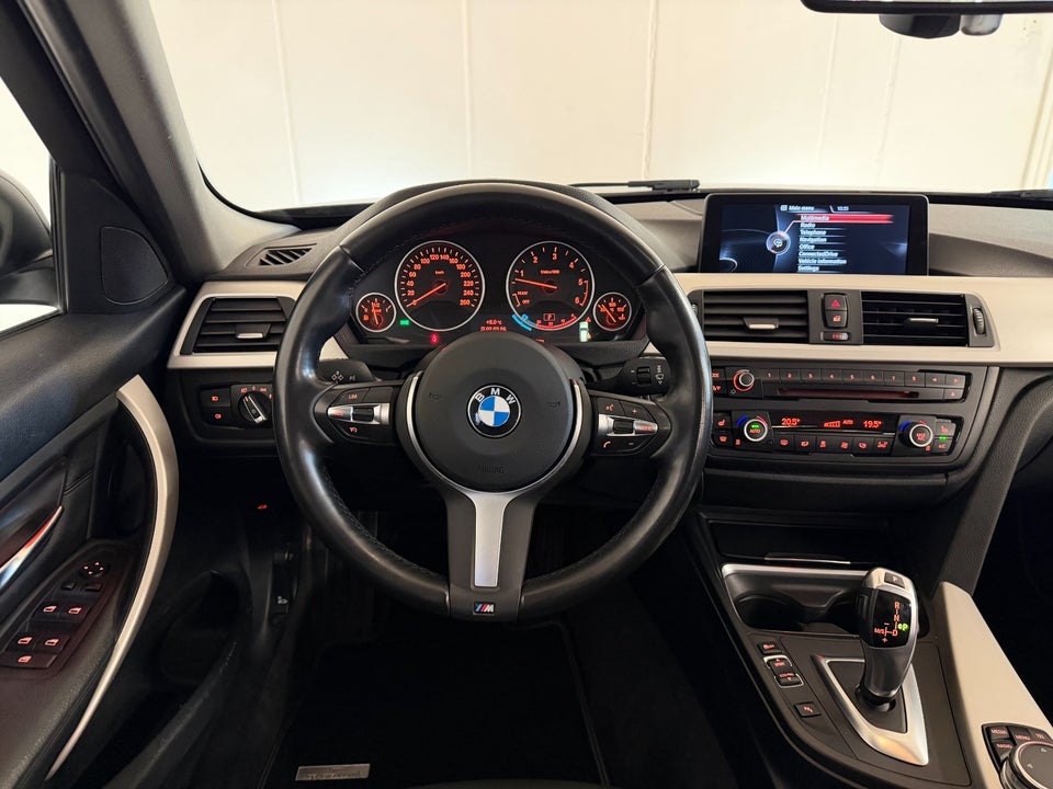 BMW 330d 3,0 Touring xDrive aut. 5d
