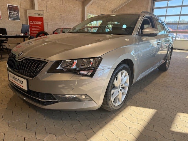 Skoda Superb 1,6 TDi 120 Ambition Combi 5d