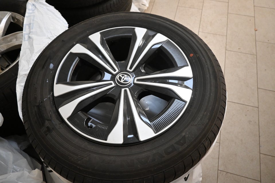 Toyota bZ4X Executive AWD 5d