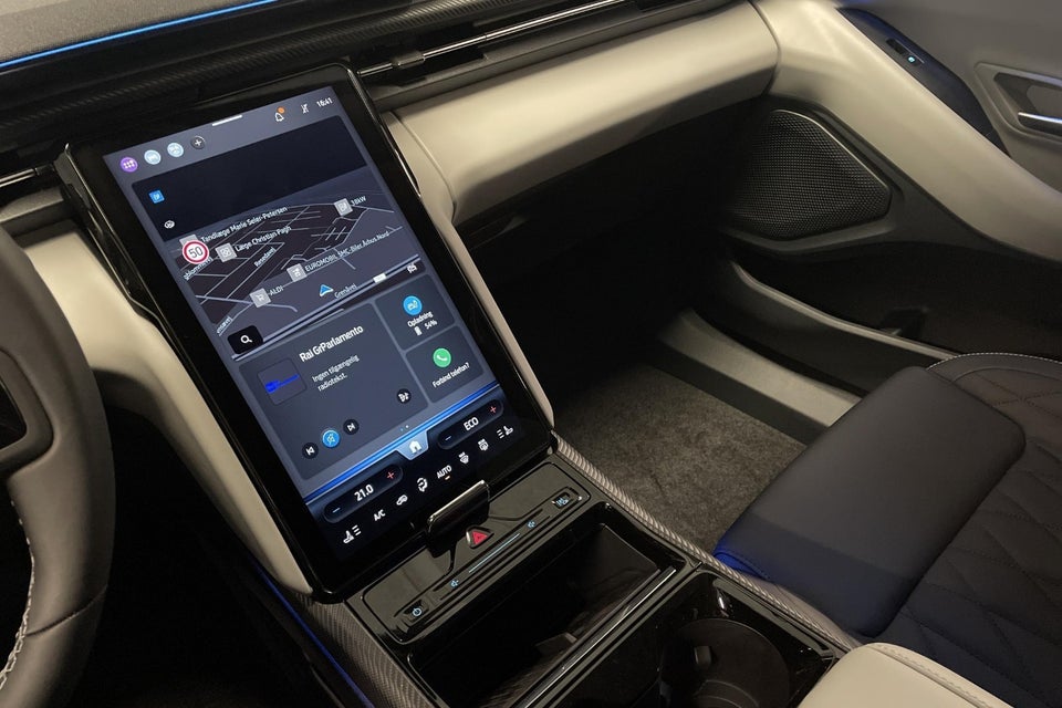 Ford Explorer 77 Premium Extended Range Van 5d