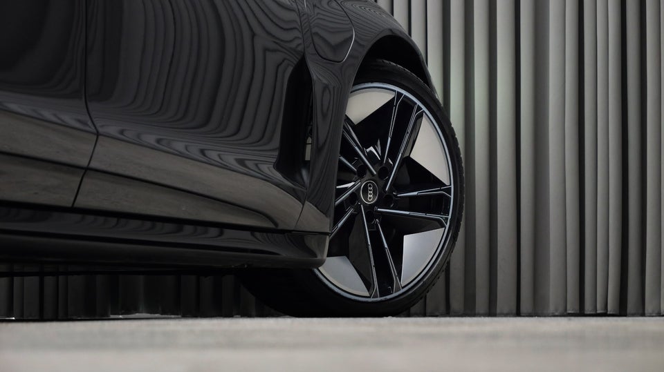 Audi e-tron GT quattro 4d