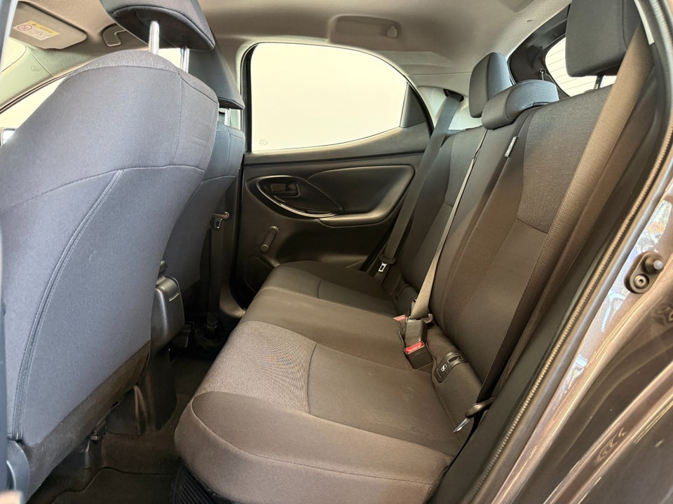 Toyota Yaris 1,5 Hybrid H1 e-CVT 5d