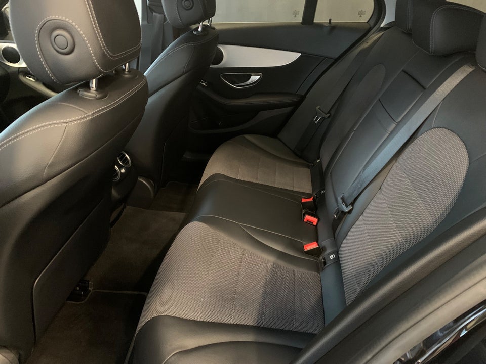 Mercedes C220 d 2,0 Avantgarde stc. aut. 5d