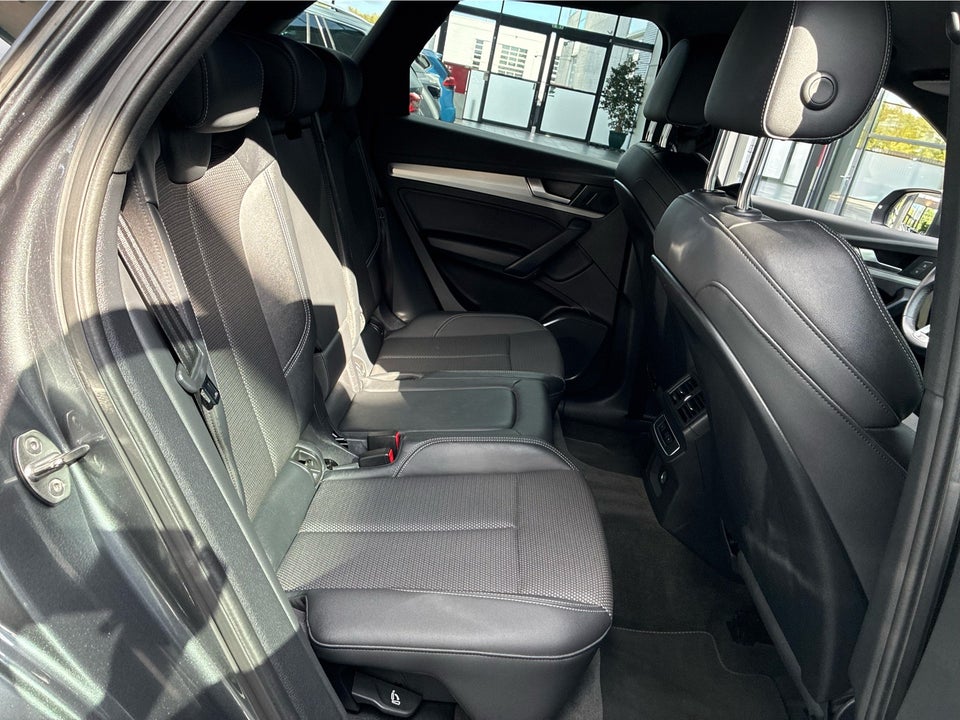 Audi Q5 50 TFSi e S-line quattro S-tr. 5d