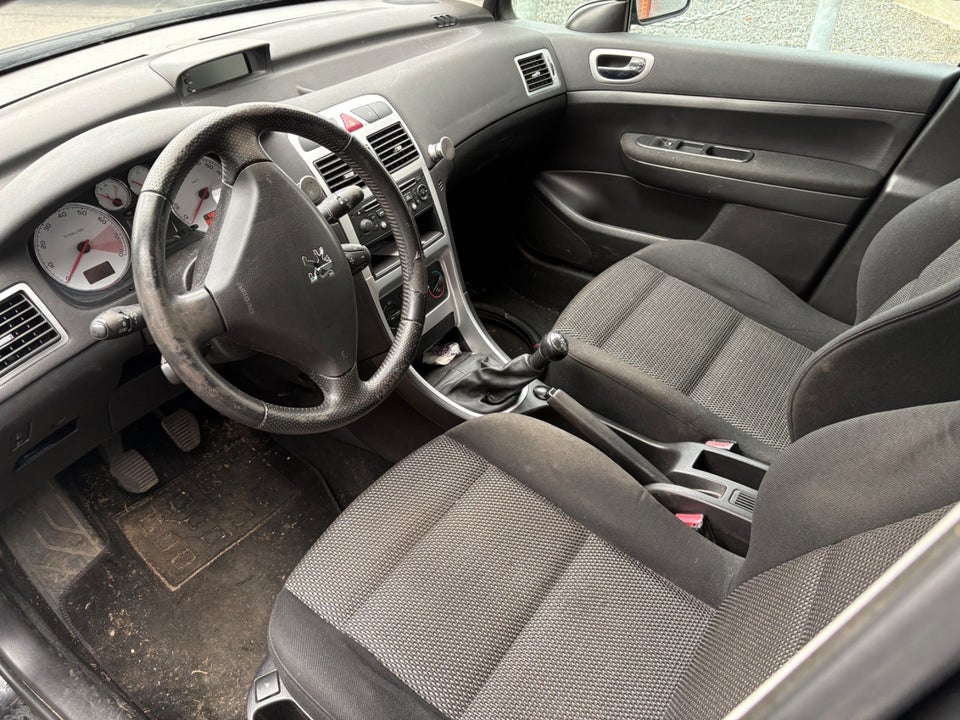 Peugeot 307 1,6 Collection stc. 5d