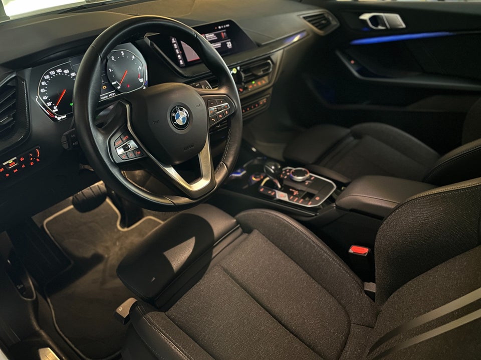 BMW 118d 2,0 Sport Line aut. 5d