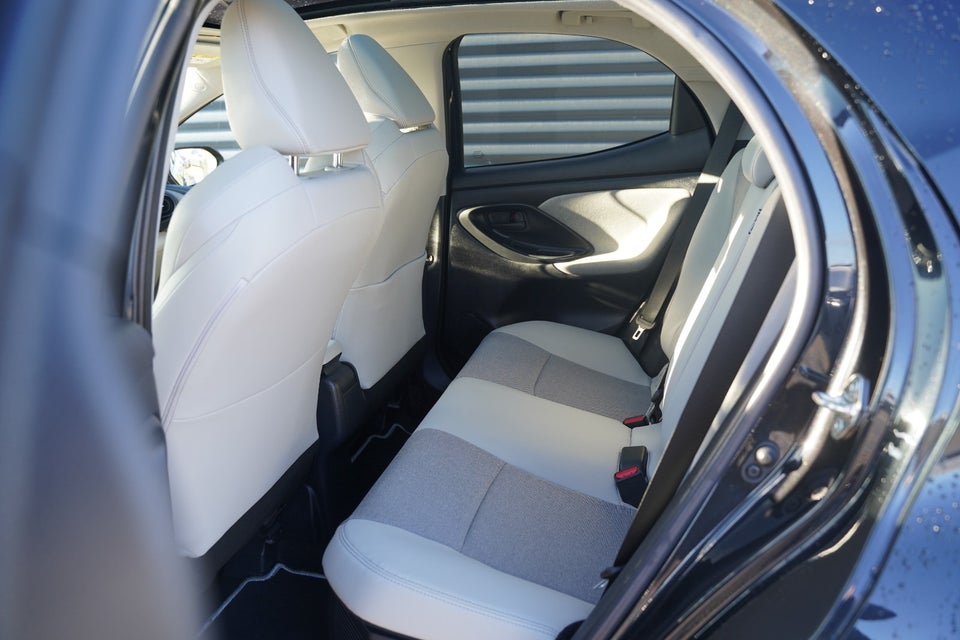 Toyota Yaris 1,5 Hybrid H4 e-CVT 5d