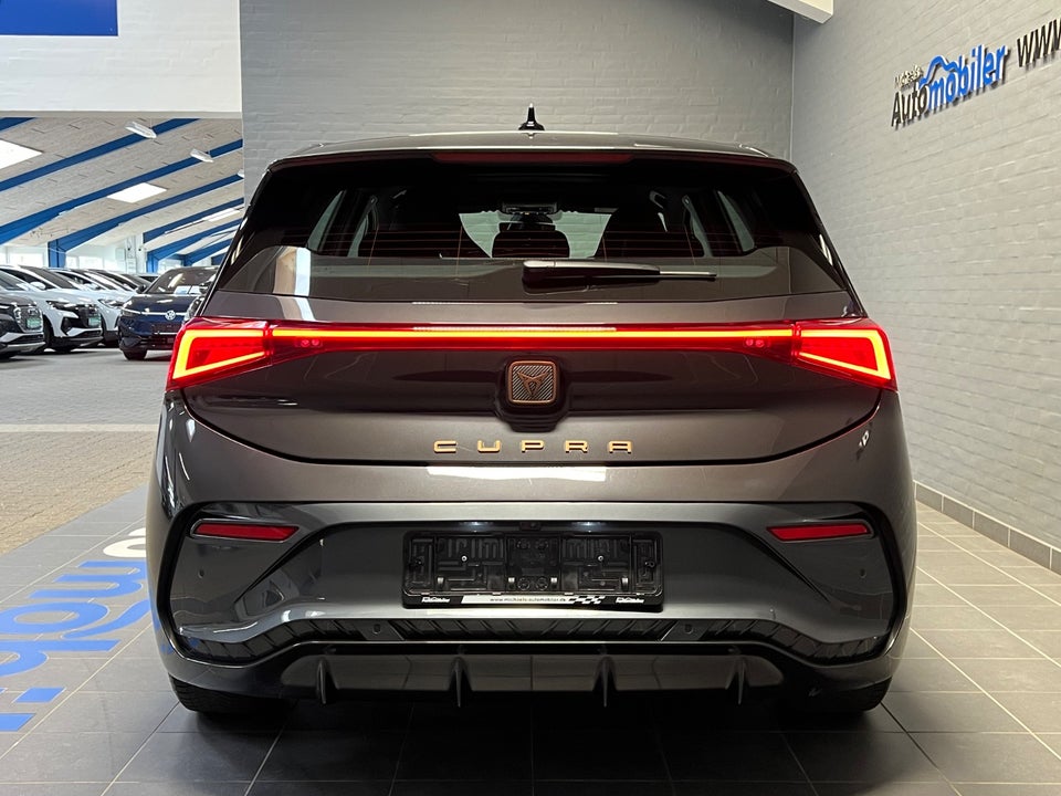 Cupra Born 58  5d