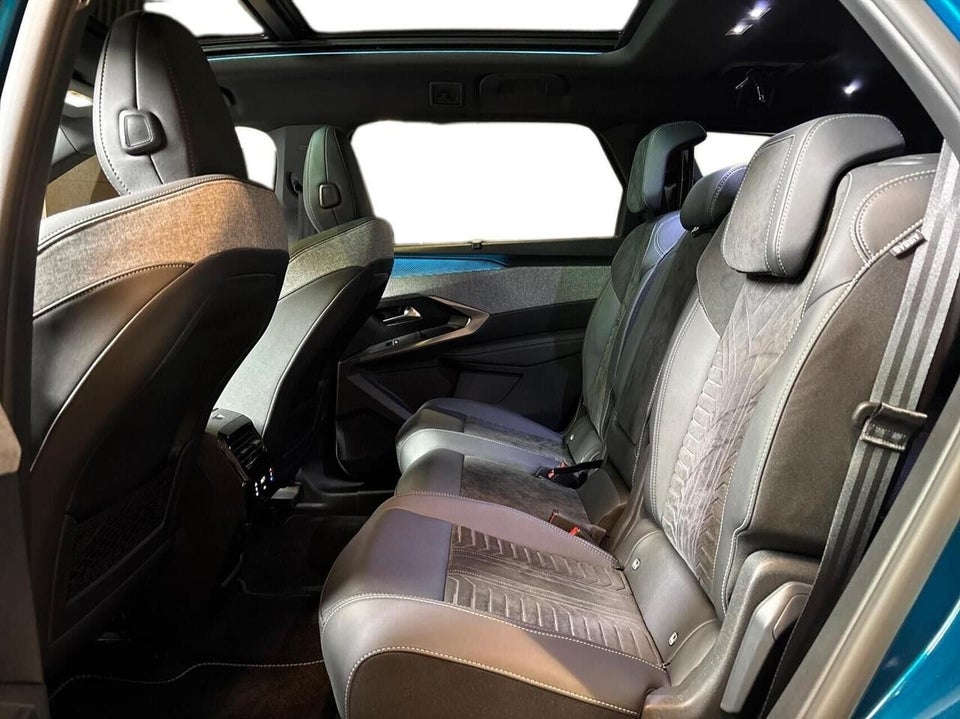 Peugeot e-5008 77 GT Pack 7prs 5d