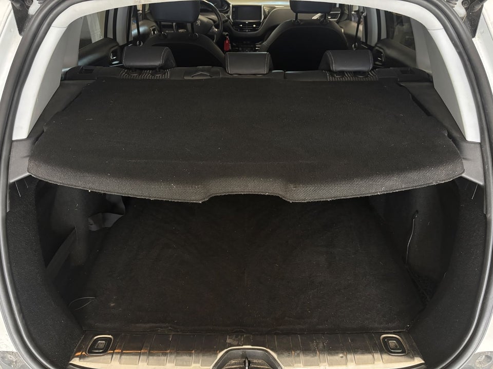 Peugeot 2008 1,2 e-THP 110 Allure Sky 5d