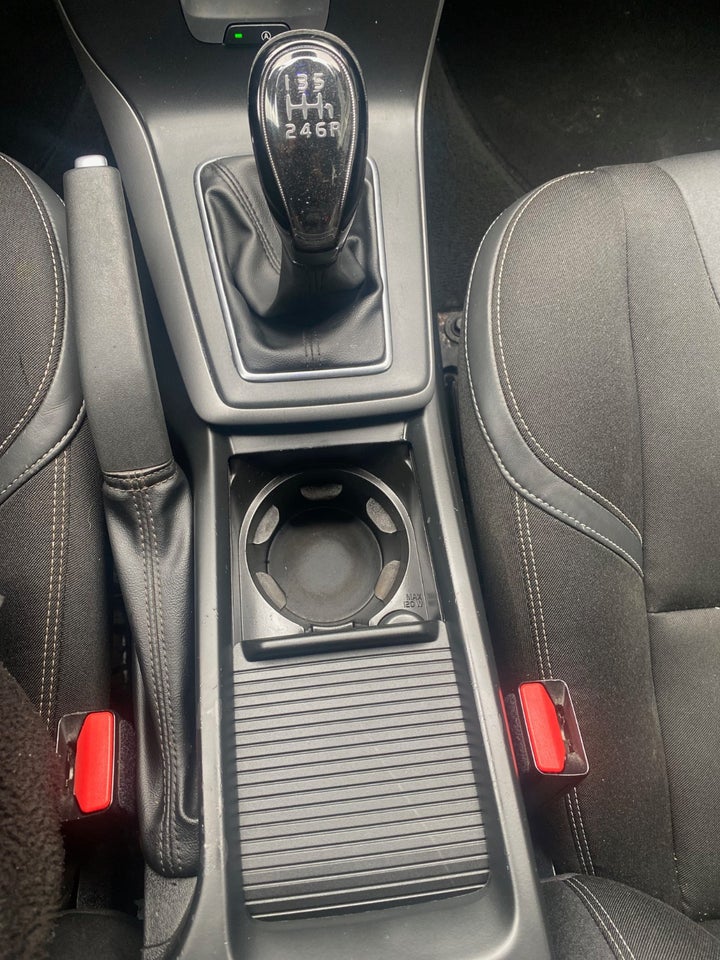 Volvo V40 2,0 D4 190 R-Design Drive-E 5d