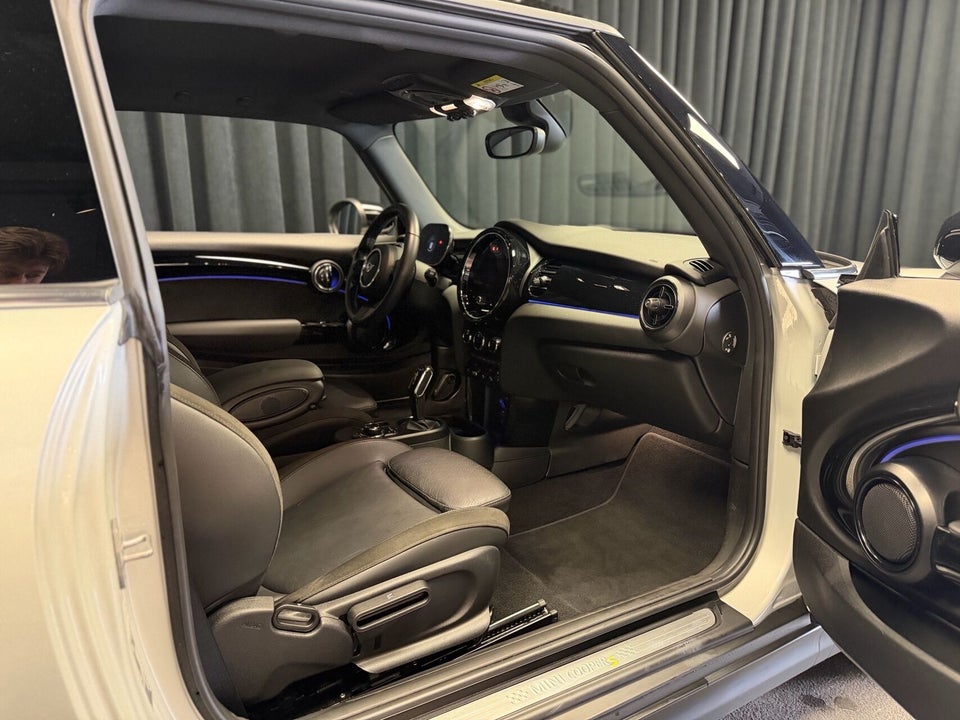 MINI Cooper SE Classic Trim 3d