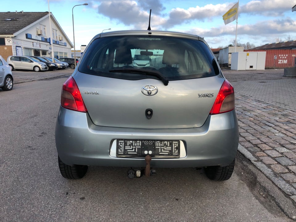 Toyota Yaris 1,3 Luna 5d
