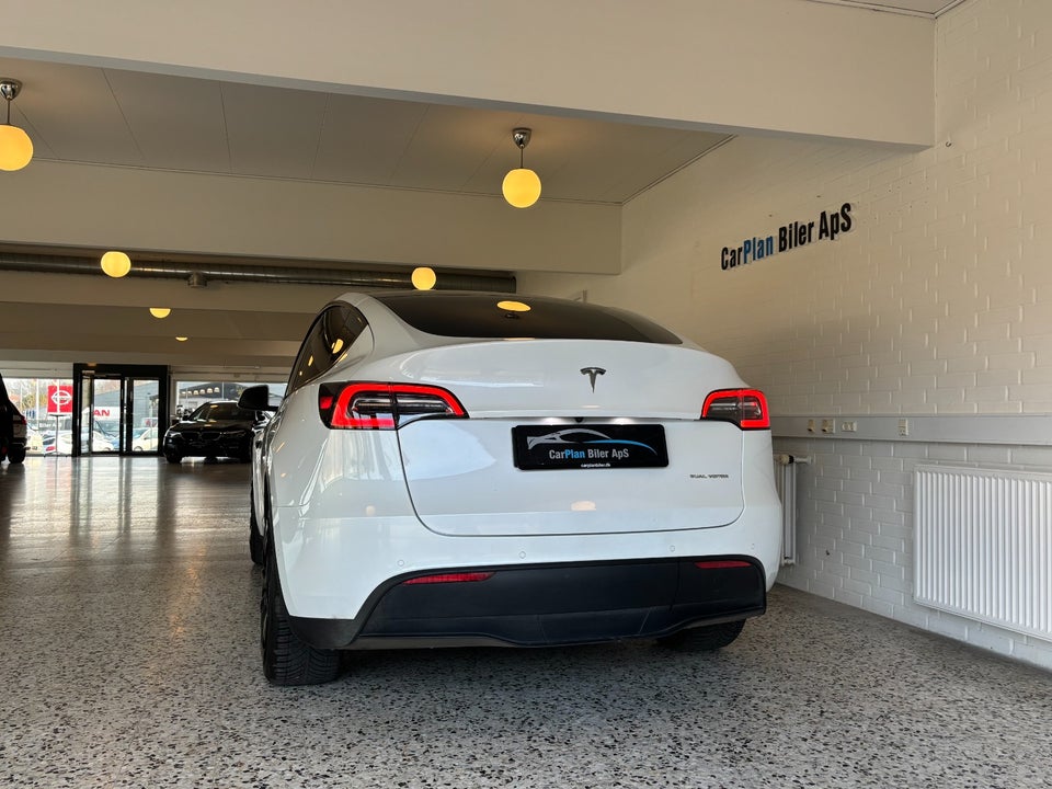 Tesla Model Y Long Range AWD 5d