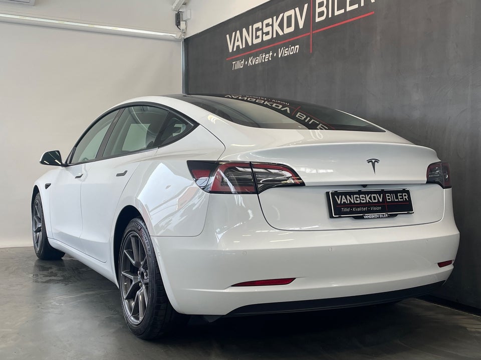 Tesla Model 3 RWD 4d