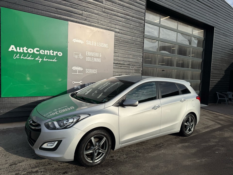Hyundai i30 1,6 CRDi 110 Style CW Eco 5d