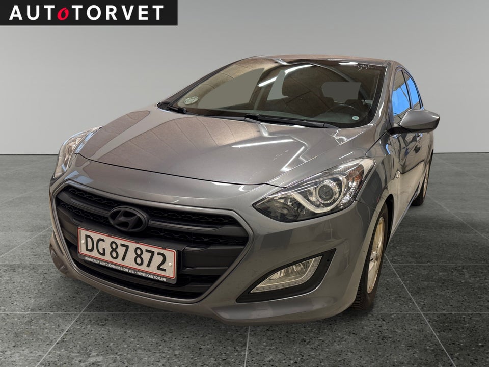 Hyundai i30 1,6 CRDi 110 Premium 5d