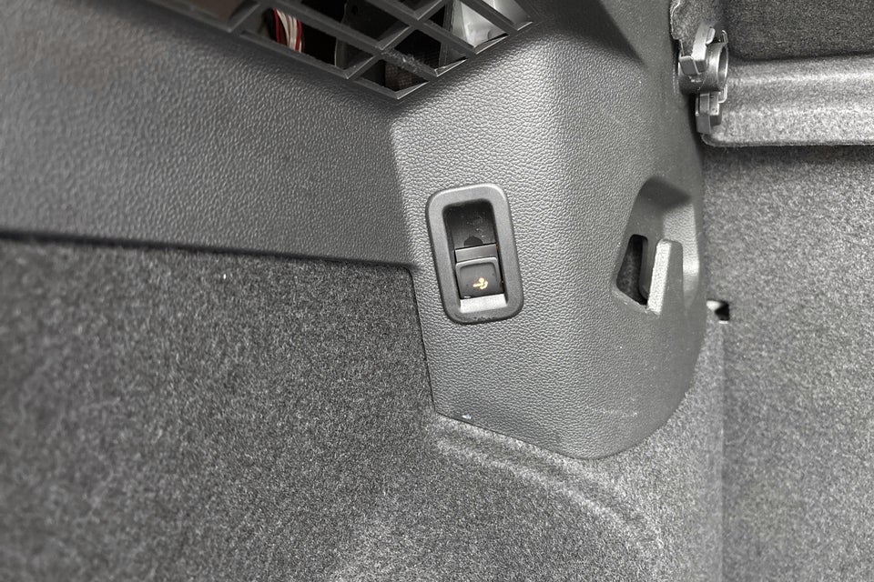 VW Golf VIII 1,4 eHybrid DSG 5d