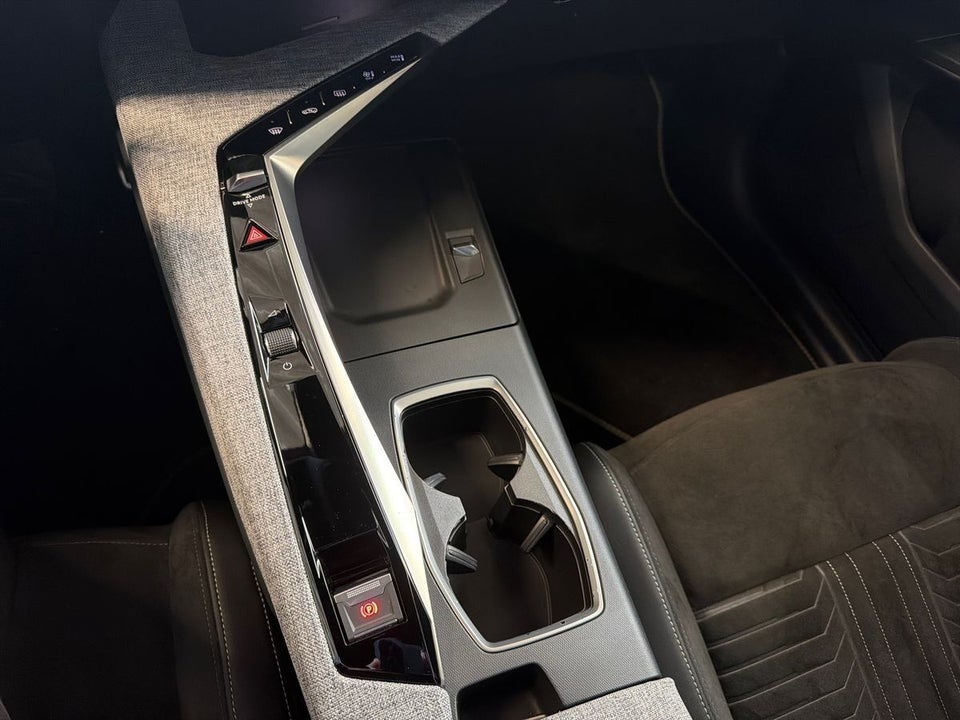 Peugeot e-5008 77 GT Pack 7prs 5d
