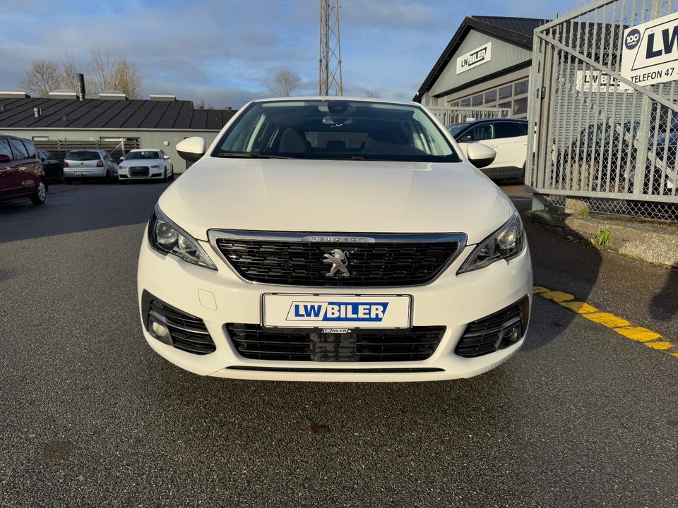 Peugeot 308 1,5 BlueHDi 130 Style 5d