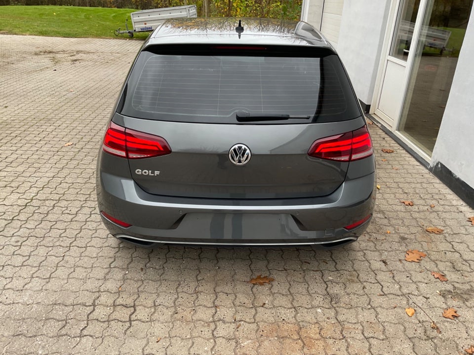 VW Golf VII 1,6 TDi 115 IQ.Drive DSG 5d