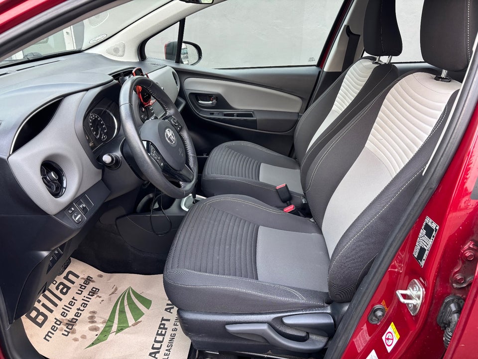 Toyota Yaris 1,5 Hybrid H1 e-CVT 5d